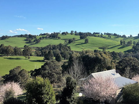 Balingup Highview Chalets - Accommodation Gladstone 1