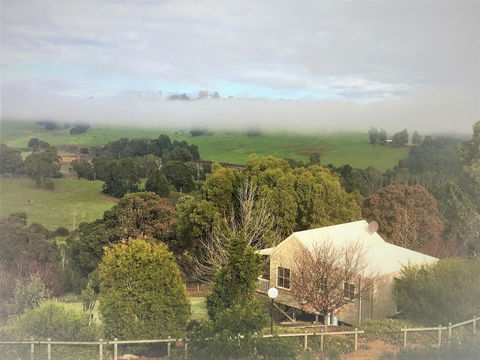 Balingup Highview Chalets - Accommodation Gladstone 19