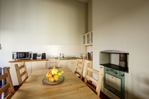 Fremantle Colonial Cottages - Accommodation Gladstone 10