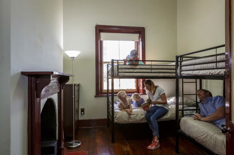 Fremantle Colonial Cottages - Accommodation Gladstone 3