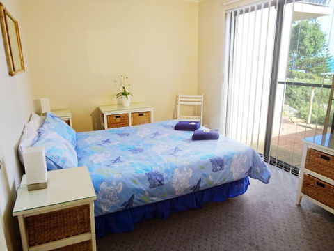 Scarborough & Absolutely Beachfront - Accommodation Gladstone 7