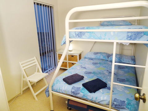 Scarborough & Absolutely Beachfront - Accommodation Gladstone 14