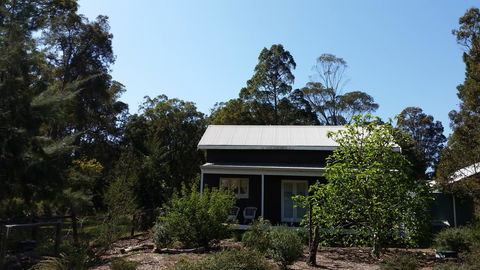 Di's Cabin In Dwellingup - Accommodation Gladstone 3