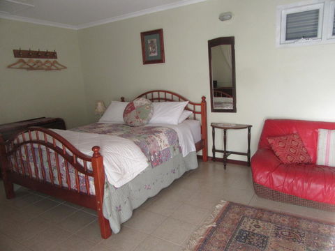 Di's Cabin In Dwellingup - Accommodation Gladstone 9