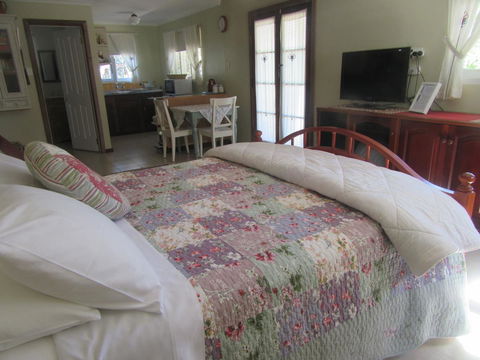 Di's Cabin In Dwellingup - Accommodation Gladstone 11