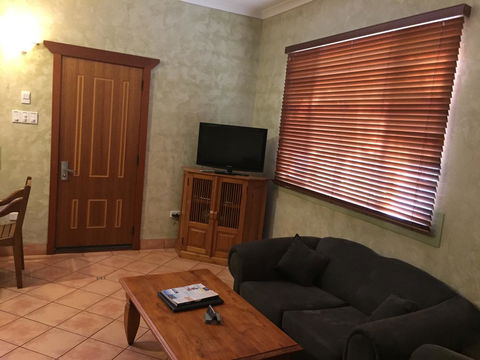 Apartments At Blue Seas Resort - Accommodation Gladstone 2