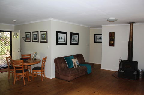 Francisca\'s Cottage - Accommodation Gladstone 4