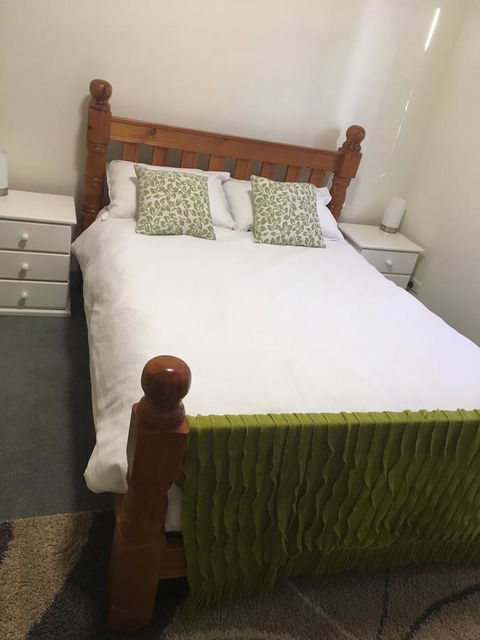 The Cottage That Could - Accommodation Gladstone 8