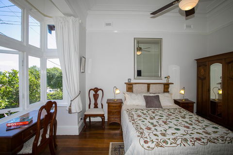 Danum House - Accommodation Gladstone 7