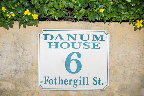 Danum House - Accommodation Gladstone 23