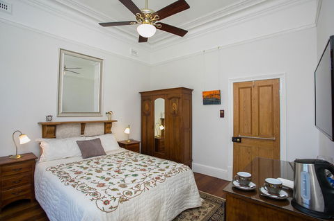 Danum House - Accommodation Gladstone 19