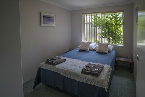 Indoyo Retreat - Accommodation Gladstone 8