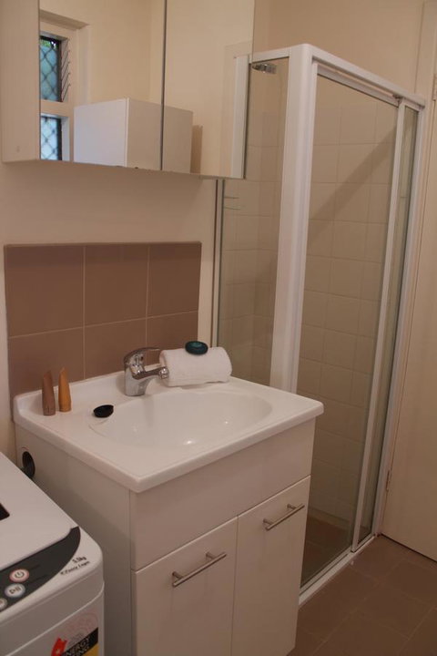 Mt Pleasant Apartment - Accommodation Gladstone 11