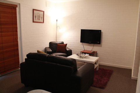 Mt Pleasant Apartment - Accommodation Gladstone 1