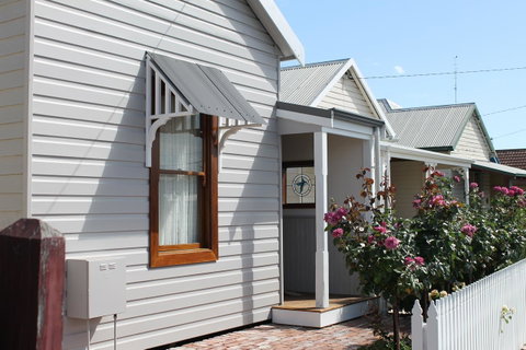 Bluebird Cottage - Accommodation Gladstone 31