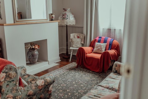 Bluebird Cottage - Accommodation Gladstone 9