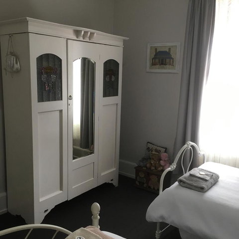 Bluebird Cottage - Accommodation Gladstone 4