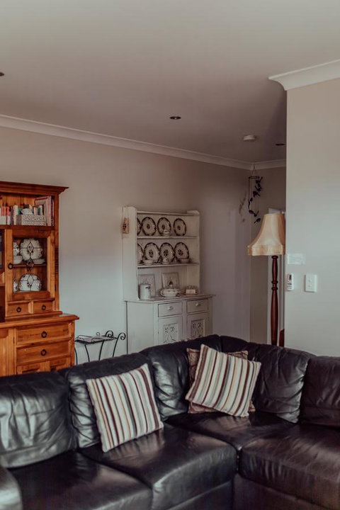 Bluebird Cottage - Accommodation Gladstone 15