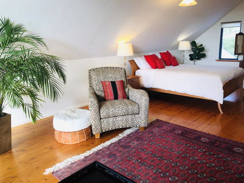 Zephyr Studio - Accommodation Gladstone 13
