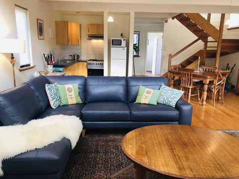 Zephyr Studio - Accommodation Gladstone 2