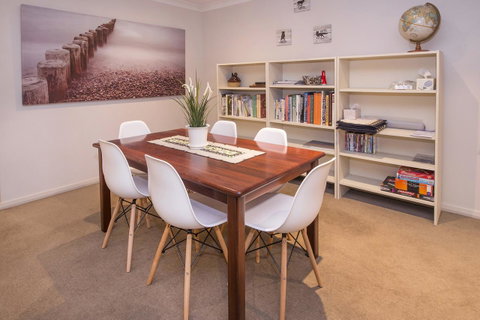 Boardwalk - Accommodation Gladstone 9