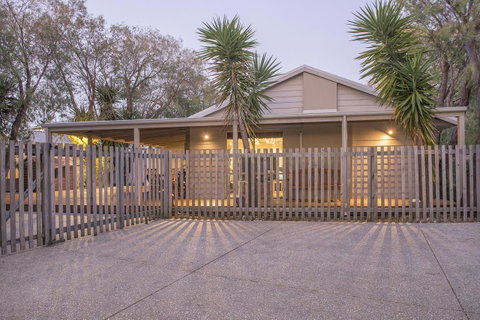 Boardwalk - Accommodation Gladstone 3