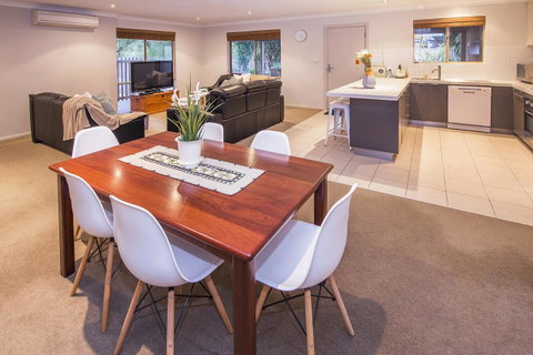 Boardwalk - Accommodation Gladstone 13