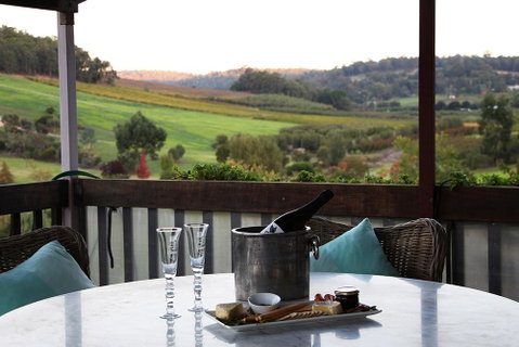 Bickley Valley Cottage - Accommodation Gladstone 1