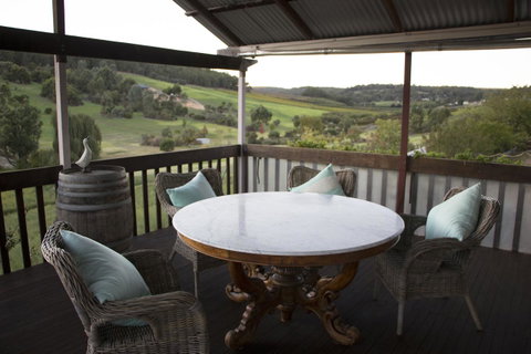 Bickley Valley Cottage - Accommodation Gladstone 3