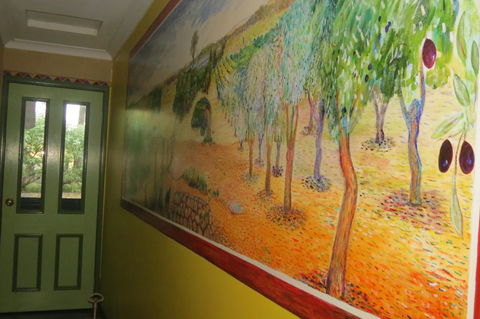 Bentwood Olive Grove Accommodation - Accommodation Gladstone 1