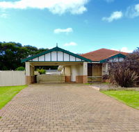 Silver Gull Family Retreat - Accommodation Gladstone