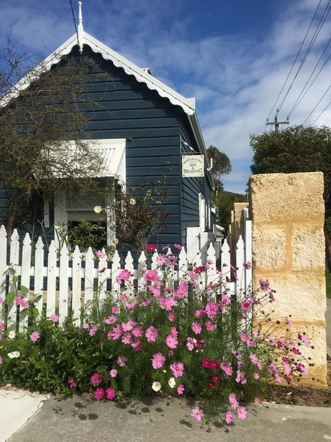 RoseMoore Bed & Breakfast - Accommodation Gladstone 2