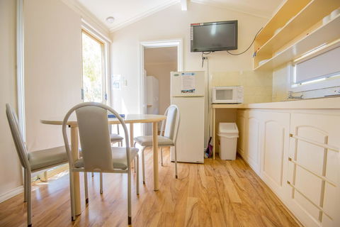 RAC Exmouth Cape Holiday Park - Accommodation Gladstone 3