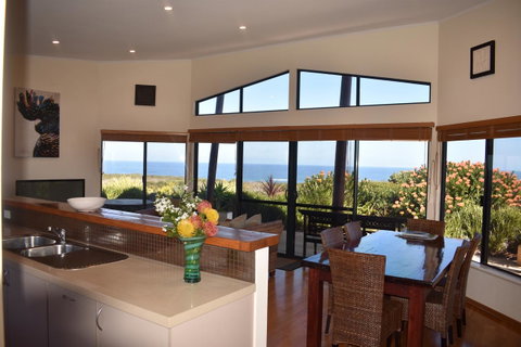Redgate Beach Escape - Accommodation Gladstone 2
