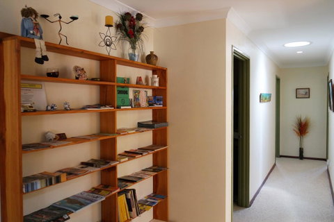 Eleebana Guest House - Accommodation Gladstone 42
