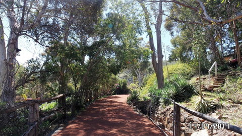Eleebana Guest House - Accommodation Gladstone 13