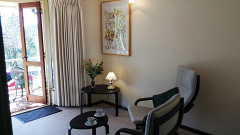 Eleebana Guest House - Accommodation Gladstone 4
