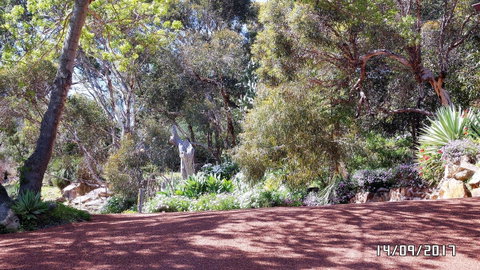 Eleebana Guest House - Accommodation Gladstone 14