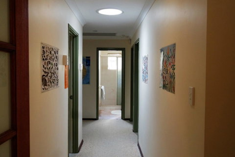 Eleebana Guest House - Accommodation Gladstone 44