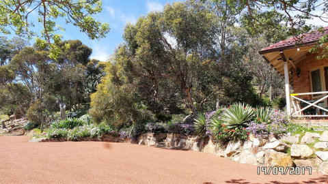 Eleebana Guest House - Accommodation Gladstone 10