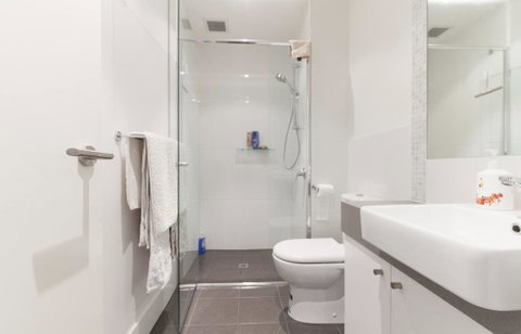 Perth Luxury City Apartment- Free Parking - Accommodation Gladstone 1