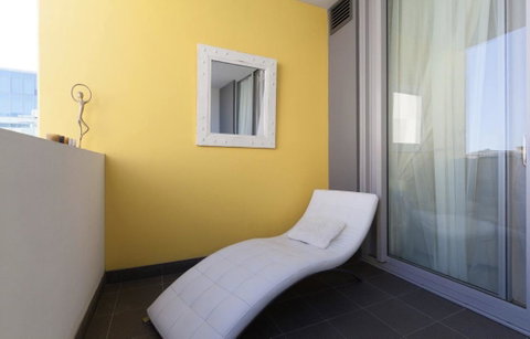 Perth Luxury City Apartment- Free Parking - Accommodation Gladstone 13