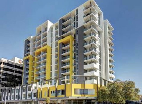 Perth Luxury City Apartment- Free Parking - Accommodation Gladstone 9