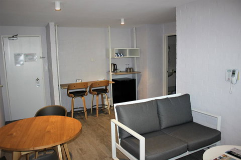 Atrium Hotel Mandurah - Accommodation Gladstone 12