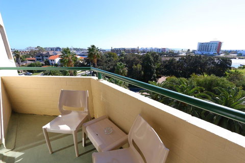 Atrium Hotel Mandurah - Accommodation Gladstone 19