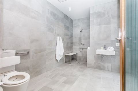 Quay Perth - Accommodation Gladstone 9