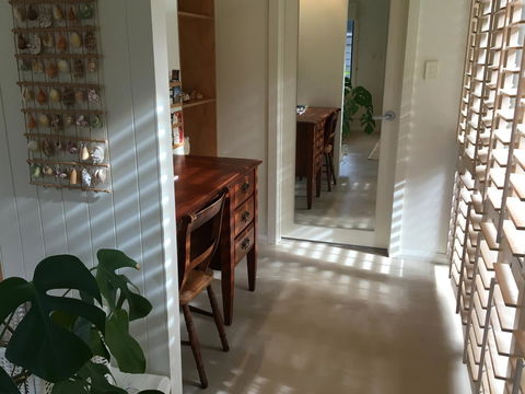 DESIGNER'S STUDIO - Accommodation Gladstone 10