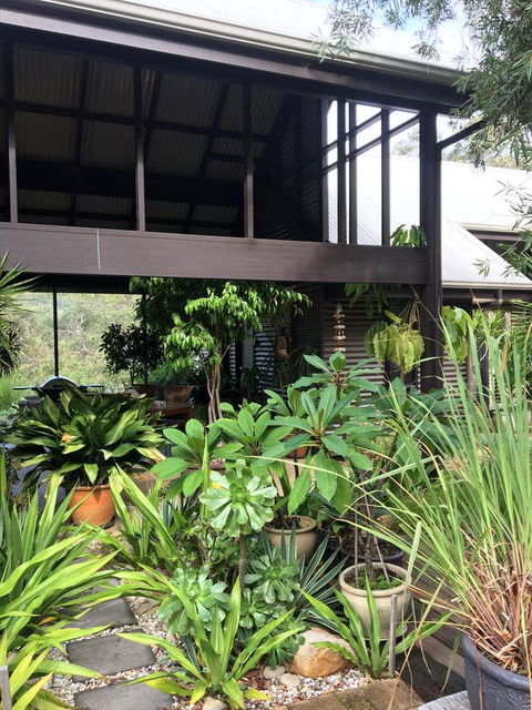 DESIGNER'S STUDIO - Accommodation Gladstone 12