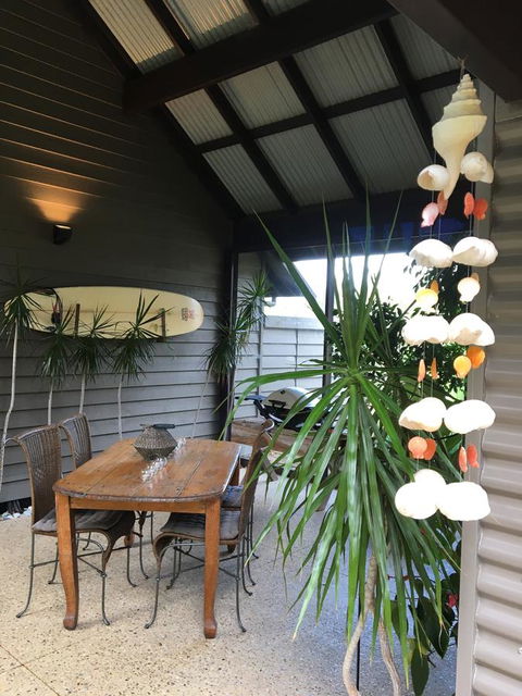 DESIGNER'S STUDIO - Accommodation Gladstone 8