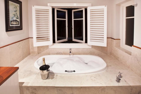 Caves House Hotel & Apartments Yallingup - Accommodation Gladstone 31